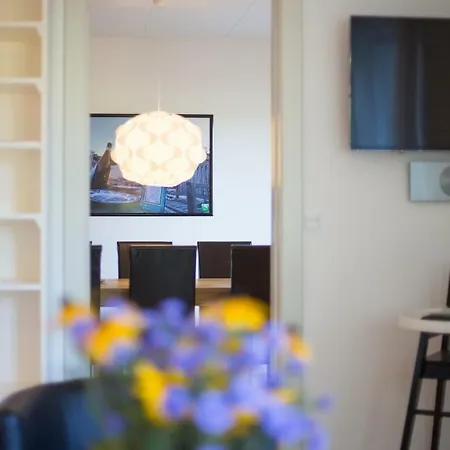 בית נופש Snowwhites House בורה